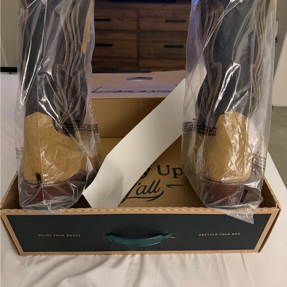 Tecovas Brown and Black Leather Boots 13 - Picture 2 of 5